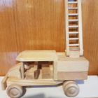 Puinen tikasauto - pikkukuva 1