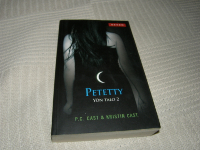 Cast Petetty Yön talo 2   -pok
