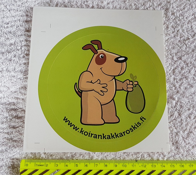 Koirankakkaroskis tarra