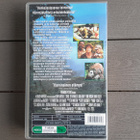 VHS: Congo (Dylan Walsh, Laura Linney 1995) - pikkukuva 2