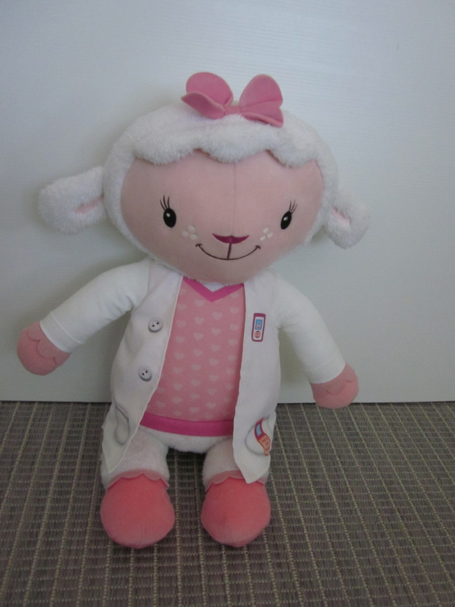 Iso Disneypehmo, Tohtori Pehmolan Lambie ystävä