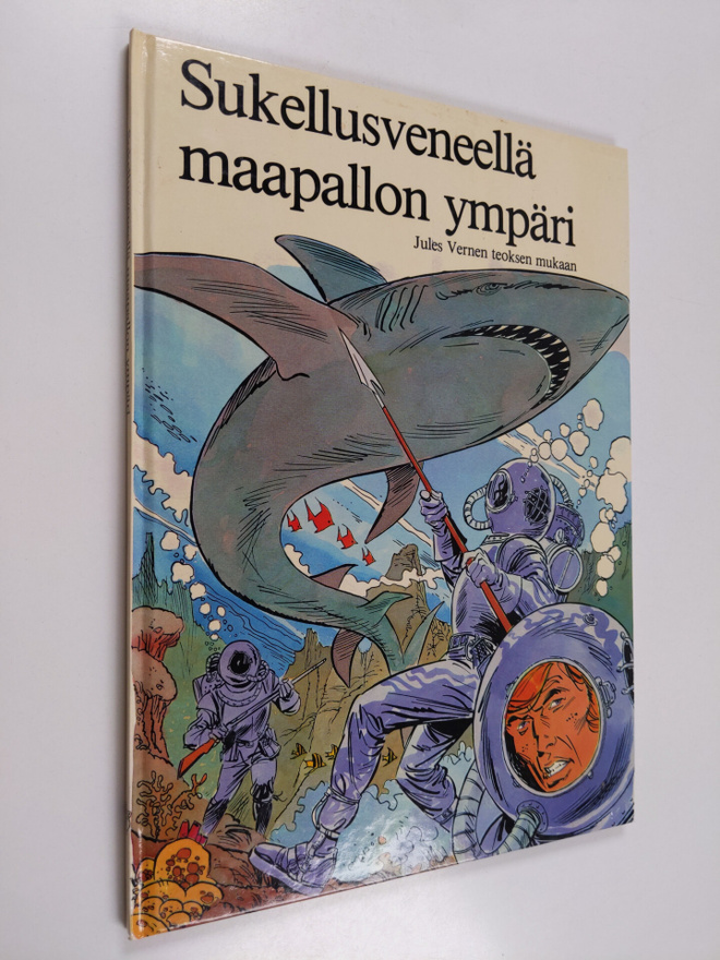 Jules Verne : Sukellusveneellä maapallon ympäri