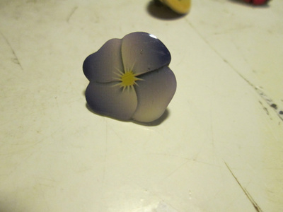 pinssi kukka