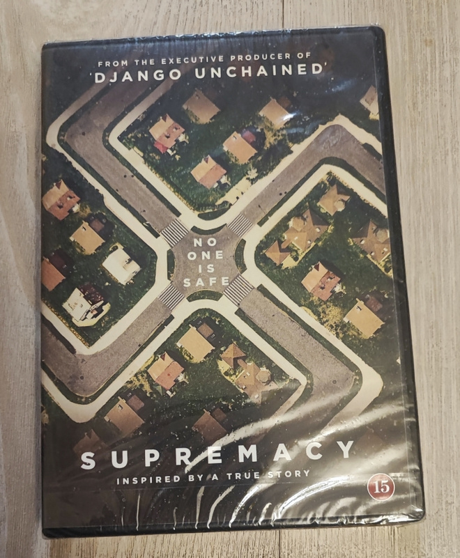 Supremacy UUSI Danny Glover Julie Benz Anson Mount