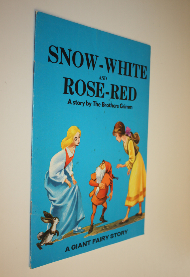 The Brothers Grimm : A Giant Fairy Story Snow-White and R...