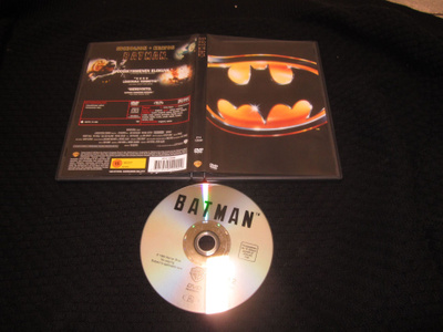 BATMAN - DVD - SUOMIKANNET uudenveroinen !!