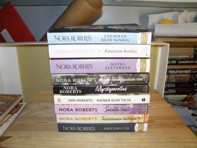 Nora Roberts valikoima Harlequin