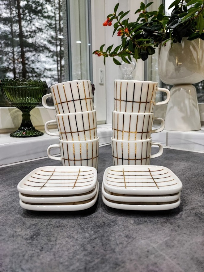 Tiiliskivi Gold kahvikupit 2dl (Marimekko)
