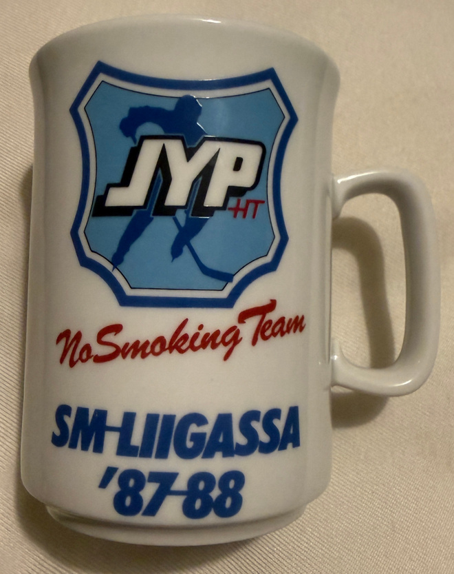 JYP HT SM-LIIGASSA '87-88 KAHVIKUPPI
