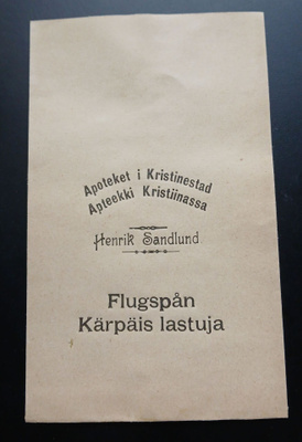 Apteekki Henrik Sandlund Kristiinank. Kärpäis lastuja