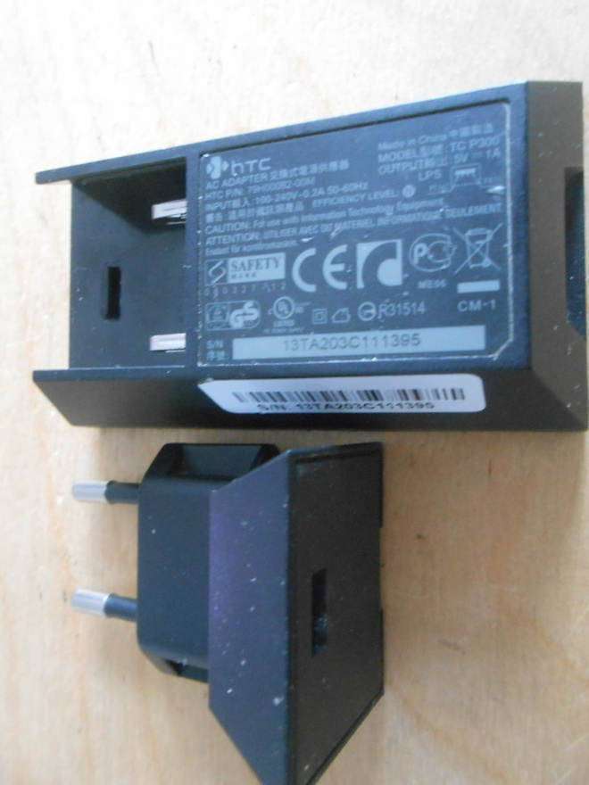 HTC Original TC P300 USB charger/laturi.