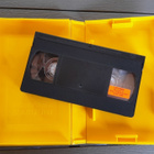 VHS: Vaaran Oikotie / Cutaway (Tom Berenger, Dennis Rodman) - pikkukuva 5