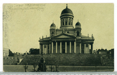 Helsinki kauniisti kulkenut suurkirkko