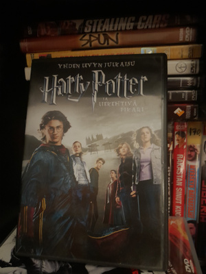harry potter liekehtivä pikari