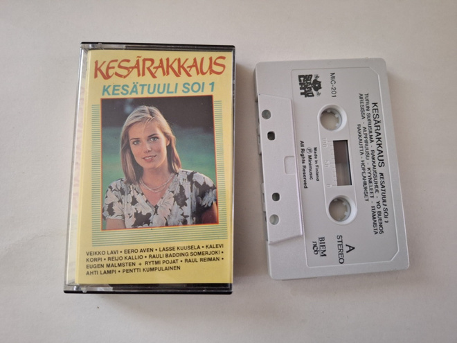 KESÄRAKKAUS - KESÄTUULI SOI 1 c-kasetti