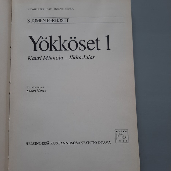 kirja Suomen perhoset Yökköset 1 Mikkola-Jalas