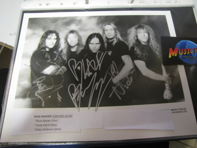 IRON MAIDEN PROMOKUVA + 3 NIMMARIA