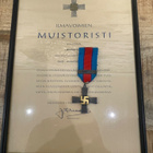 Ilmavoimien muistoristi  myöntökirjalla - pikkukuva 1