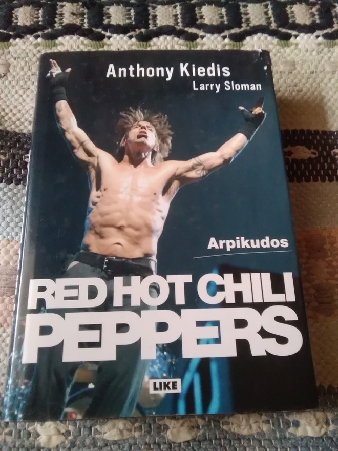 Kiedis - Sloman: Red Hot Chili Peppers; Arpikudos