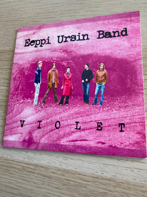 Eeppi Ursin band: Violet -promo. Koko levy