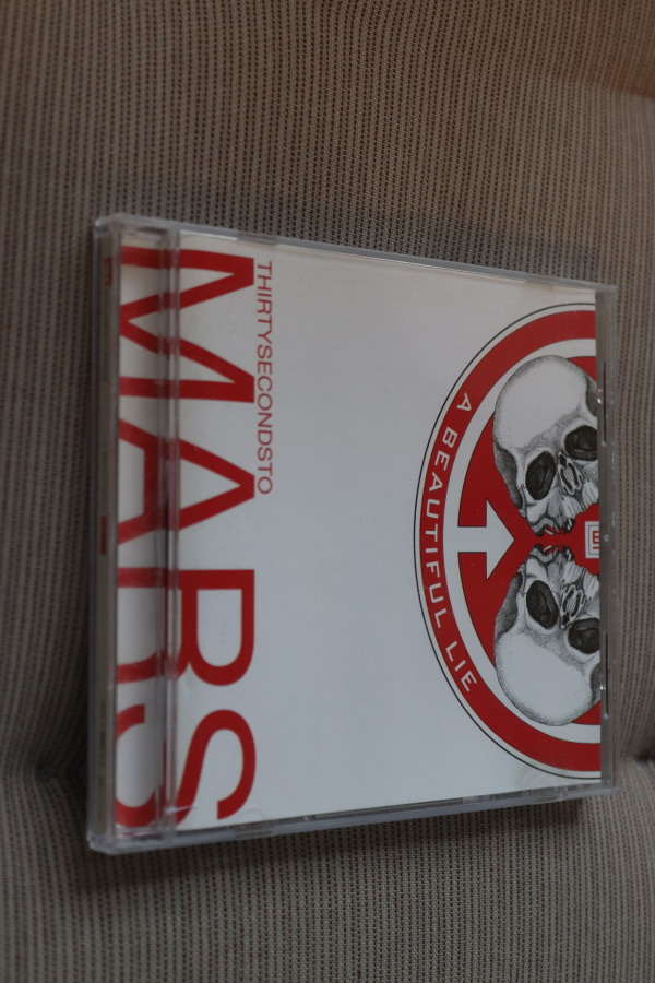 CD Thirty Seconds to Mars : A Beautiful Lie