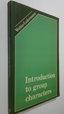 Walter Ledermann : Introduction to group characters