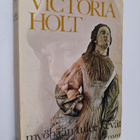 Victoria Holt : Myöhään tulee kevät - pikkukuva 1