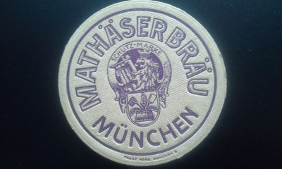Lasinalusta Mathäserbräu Munchen, vanha