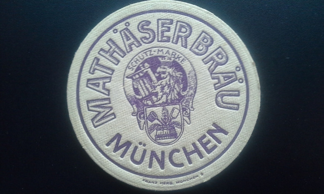 Lasinalusta Mathäserbräu Munchen, vanha