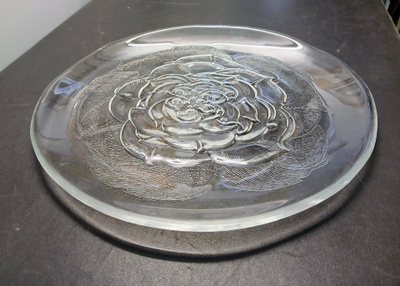 Iittala, Alberto Churba, Villiruusu tarjoilulautanen