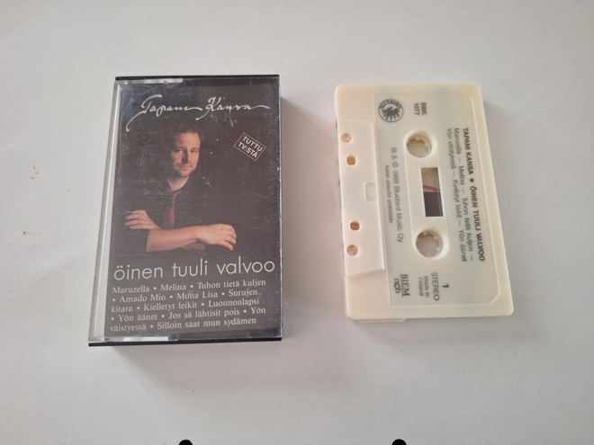 TAPANI KANSA - ÖINEN TUULI VALVOO c-kasetti