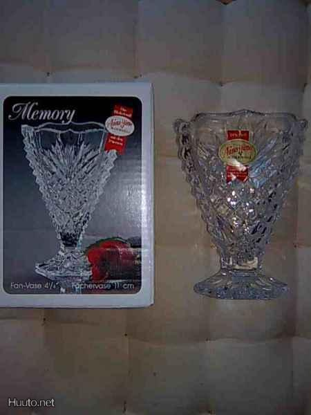 MEMORY * ANNA HUTTE * KRISTALLIVAASI * 11 CM