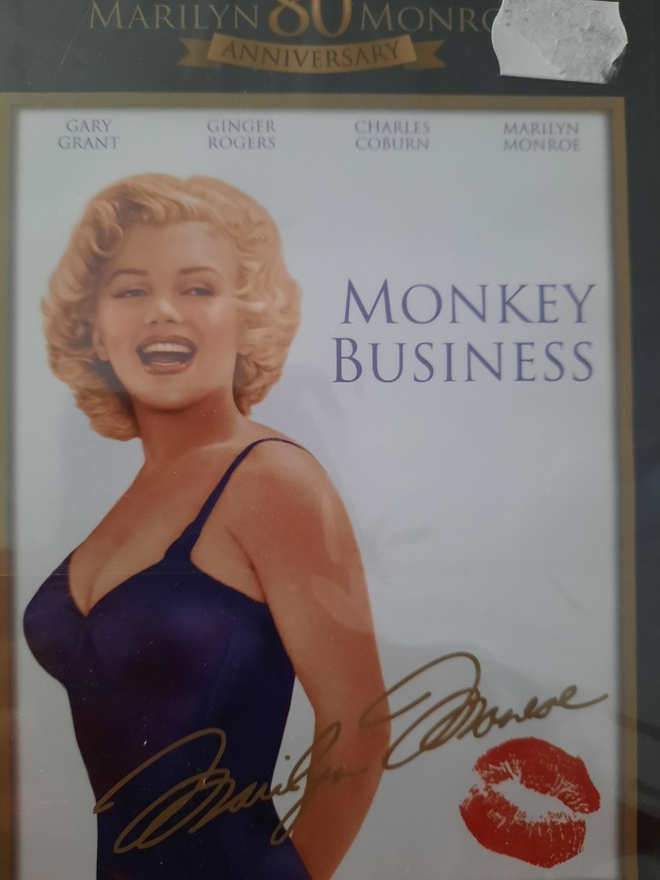 Monkey Business - Rakas minä nuorrun