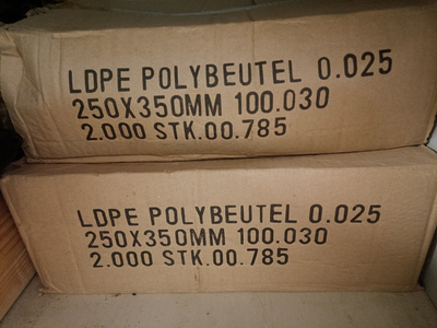 2000 KPL PAKASTEPUSSI 3KG, 25x35cm.