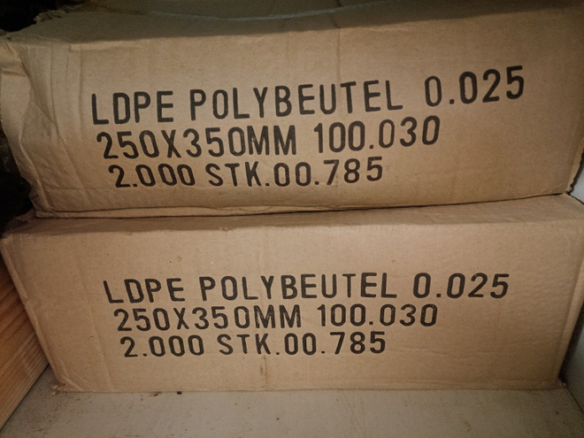 2000 KPL PAKASTEPUSSI 3KG, 25x35cm.
