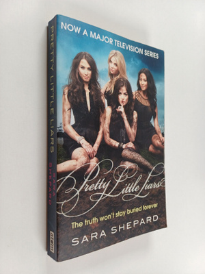 Sara Shepard : Pretty little liars