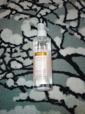 ~Avon Nutra Effects RADIANCE -misellipuhdistusgeeli~