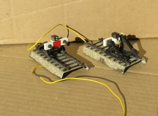 Märklin M 7191 päätepuskin valolla 2 kpl