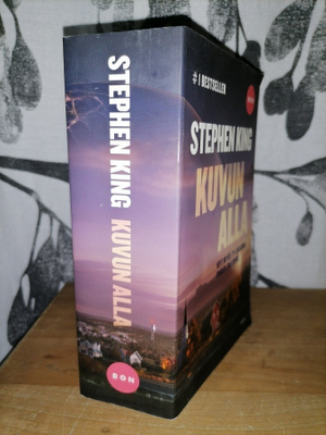 Stephen King - Kuvun alla - Pokkari