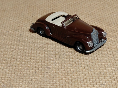 Mercedes-Benz	300S	avoauto	1952	ruskea 1:87	Praline