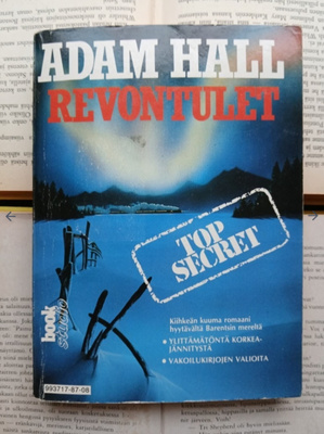Adam Hall - Revontulet (nid.)