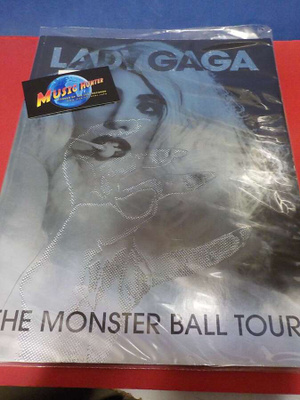 LADY GAGA THE MONSTERS TOUR KIERTUEKIRJA