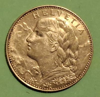 Sveitsi 10 Francs 1911 kultaraha. Harvinainen vuosi.