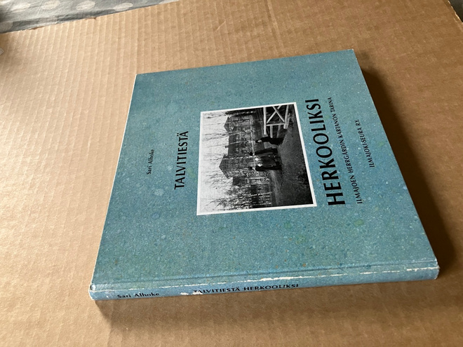 SARI ALHOKE TALVITIESTÄ HERKOOLIKSI HYVÄ