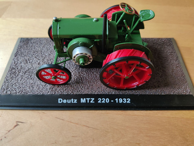 RAKTORI - DEUTZ  MTZ  220 - 1932  PIENOISMALLI