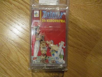 ASTERIX ja KLEOPATRA c-kasetti * AVAAMATON (VIELÄ MUOVEISSA)