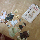 Paperinuken pituus 35.5 cm.Laatikko on painunut:heikko. - pikkukuva 1