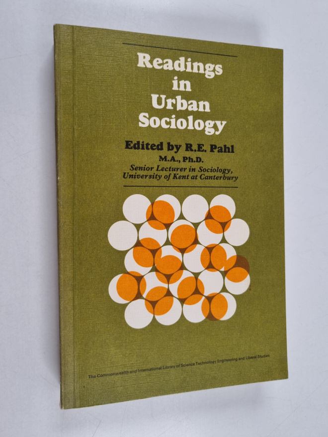 R. E. Pahl : Readings in Urban Sociology