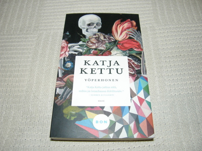 Katja Kettu Yöperhonen -pok