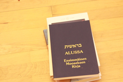 Alussa ensimmäinen mooseksen kirja C3